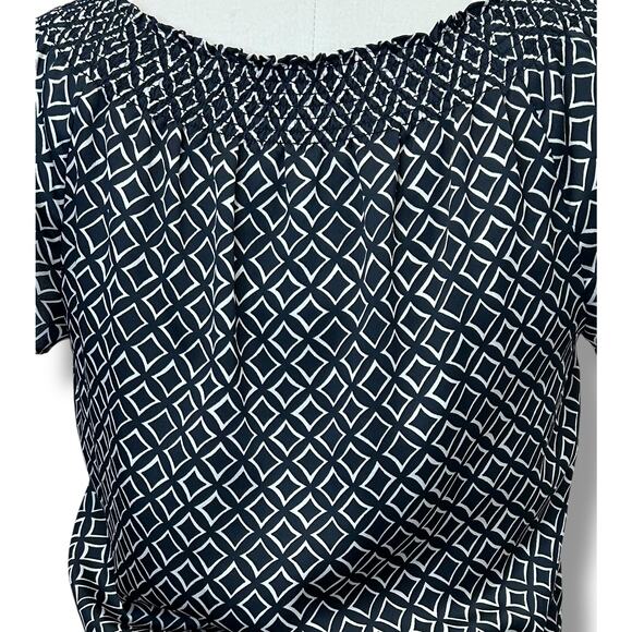 Ann Taylor Women’s Flutter Sleeve Keyhole String Tie Geometric Lightweight Top S - Picture 7 of 10